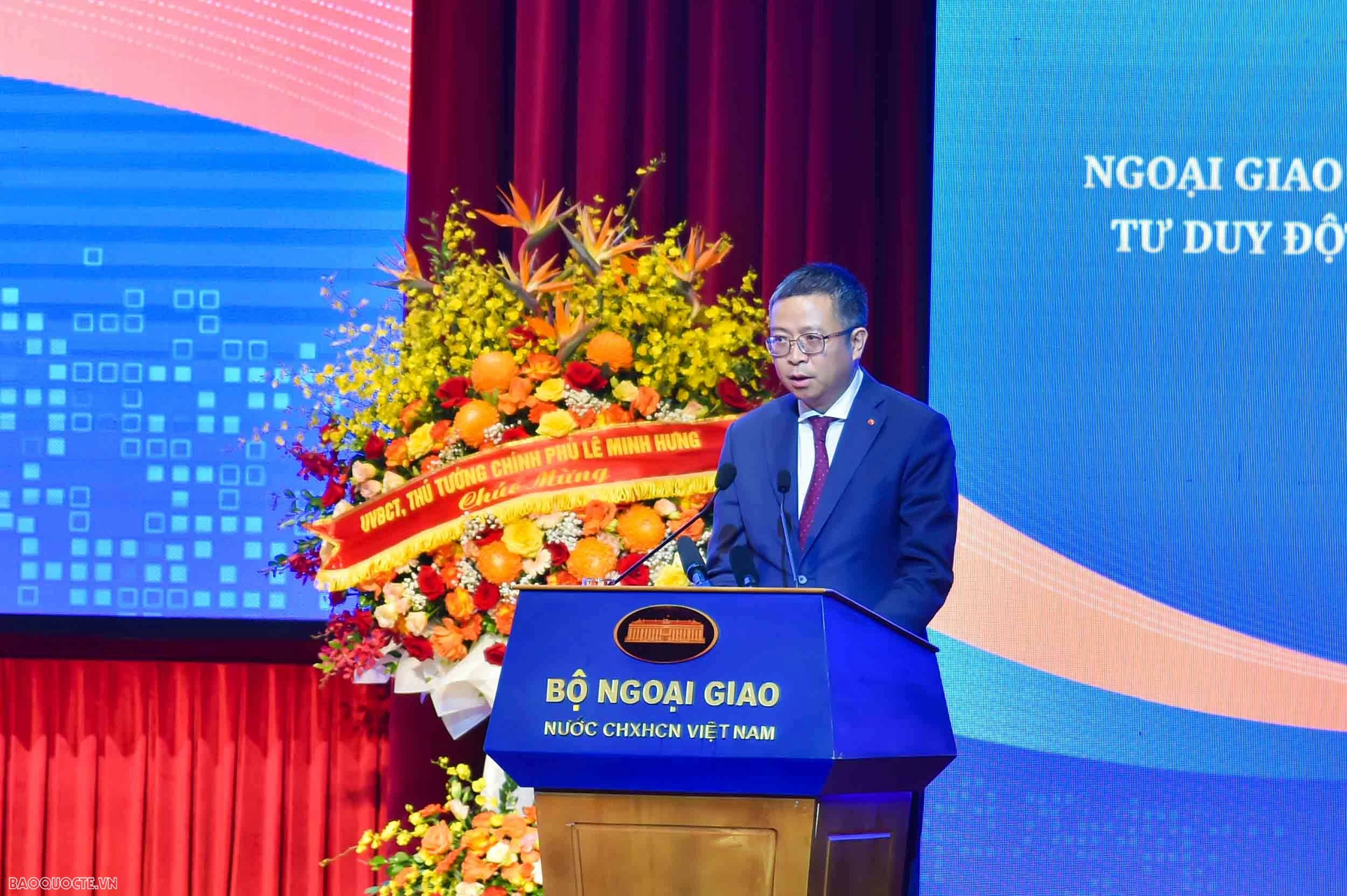 Toàn cảnh Phiên toàn thể về Ngoại giao phục vụ phát triển đất nước trong giai đoạn mới