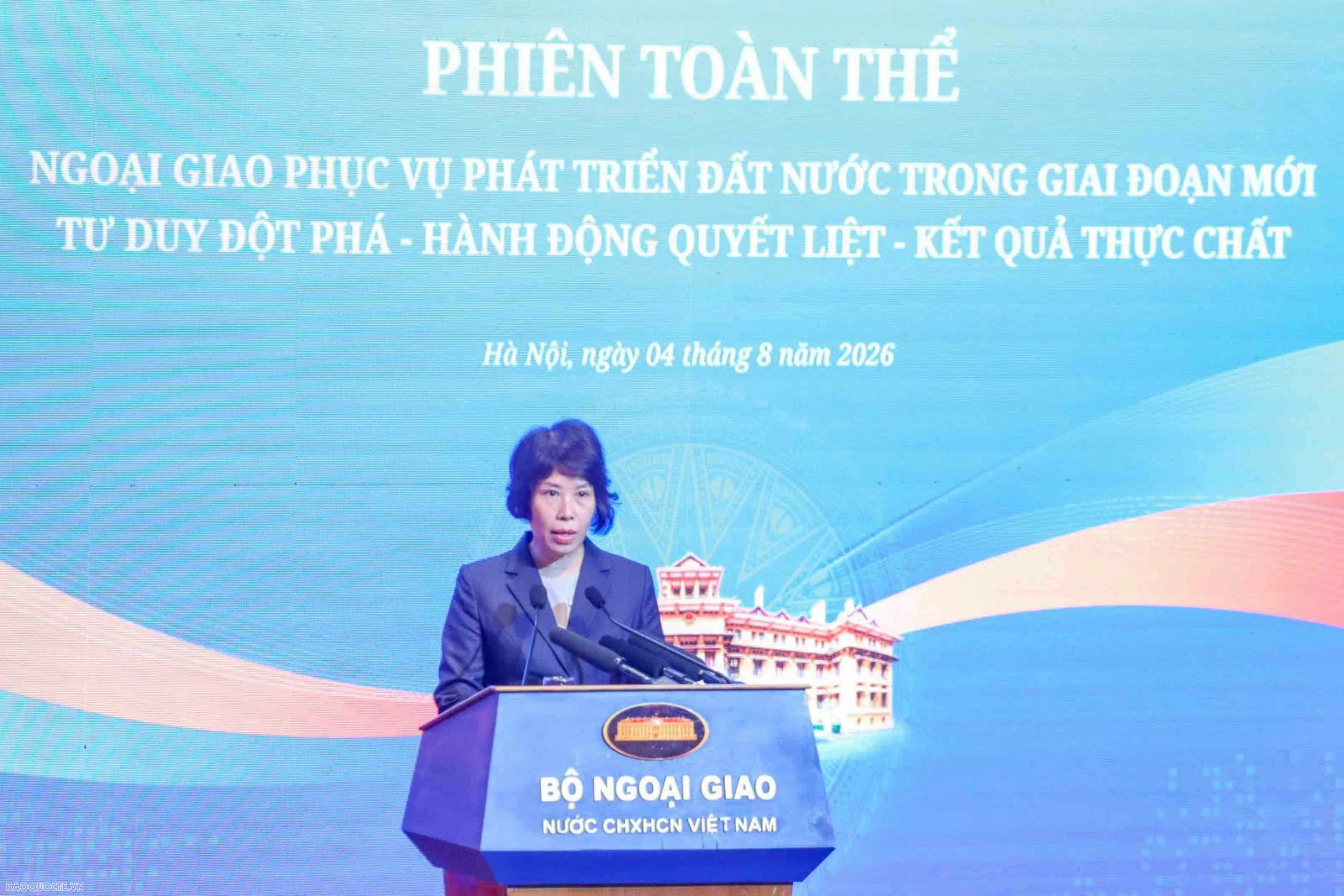Toàn cảnh Phiên toàn thể về Ngoại giao phục vụ phát triển đất nước trong giai đoạn mới