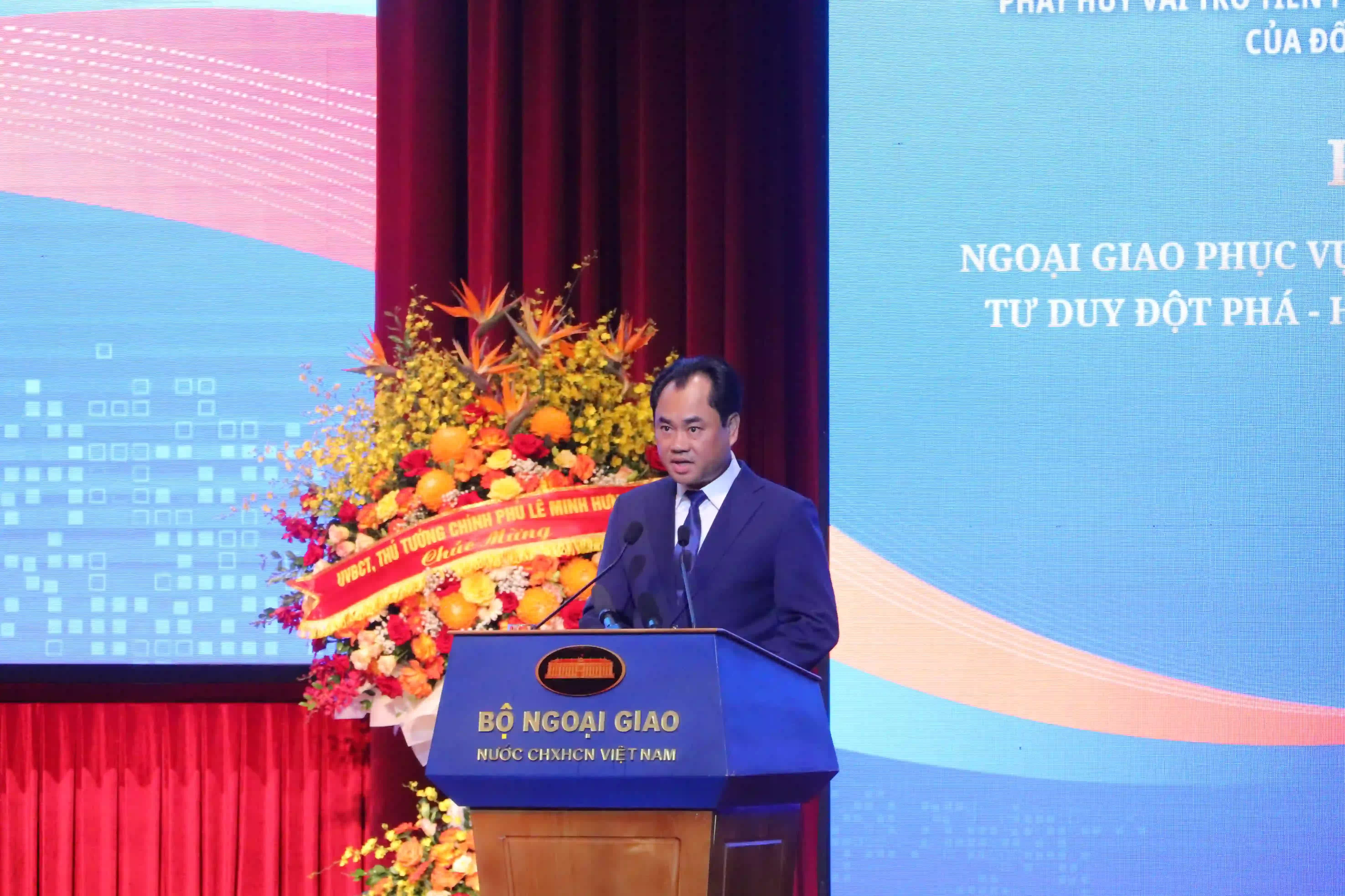 Thắt chặt hợp tác giữa ngành Ngoại giao với ngành Nông nghiệp và Môi trường