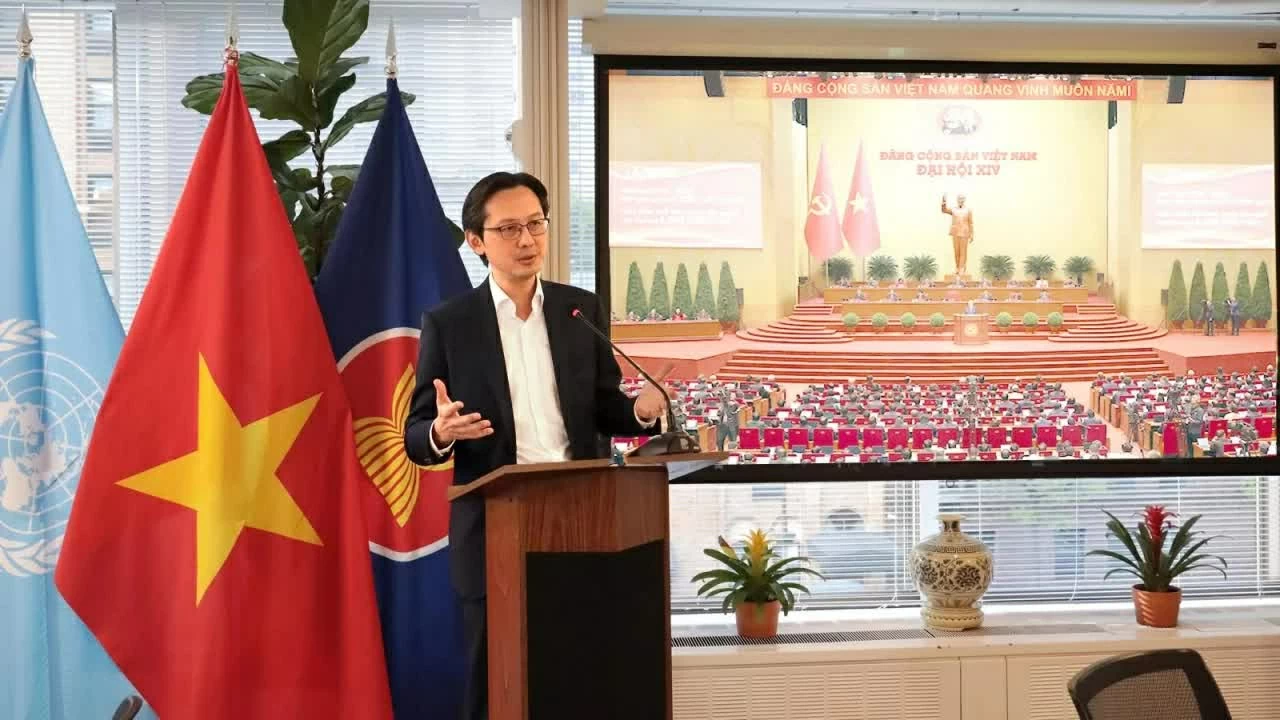 Đại sứ Đỗ Hùng Việt: Bản sắc ngoại giao Việt Nam được viết bằng hòa bình, bản lĩnh và niềm tin Đại sứ Đỗ Hùng Việt: Bản sắc ngoại giao Việt Nam được viết bằng hòa bình, bản lĩnh và niềm tin