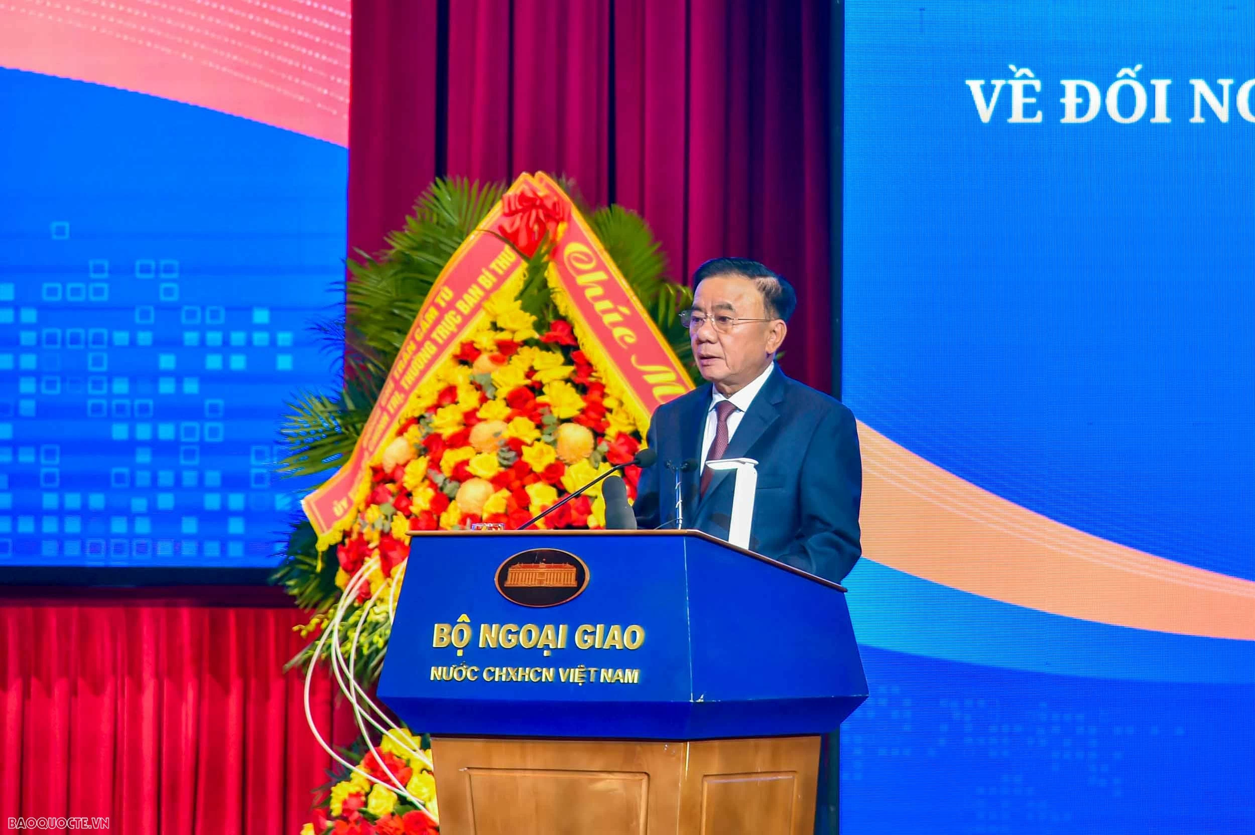 Hội nghị Ngoại giao lần thứ 33: Thường trực Ban Bí thư Trần Cẩm Tú dự Phiên họp toàn thể về đối ngoại Đảng và đối ngoại nhân dân