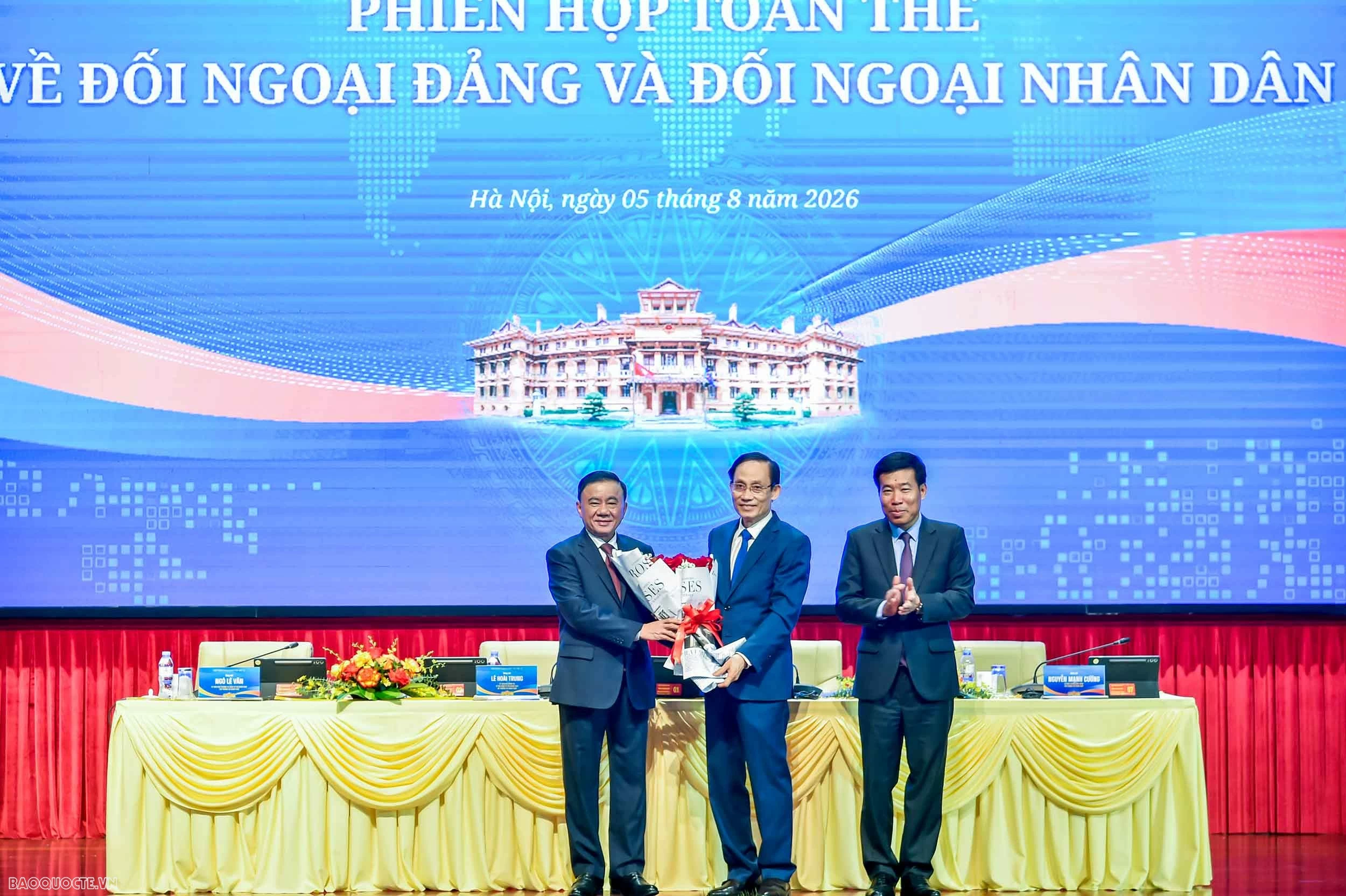 Hội nghị Ngoại giao lần thứ 33: Thường trực Ban Bí thư Trần Cẩm Tú dự Phiên họp toàn thể về đối ngoại Đảng và đối ngoại nhân dân
