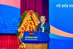 Hội nghị Ngoại giao lần thứ 33: Thường trực Ban Bí thư Trần Cẩm Tú dự Phiên họp toàn thể về đối ngoại Đảng và đối ngoại nhân dân