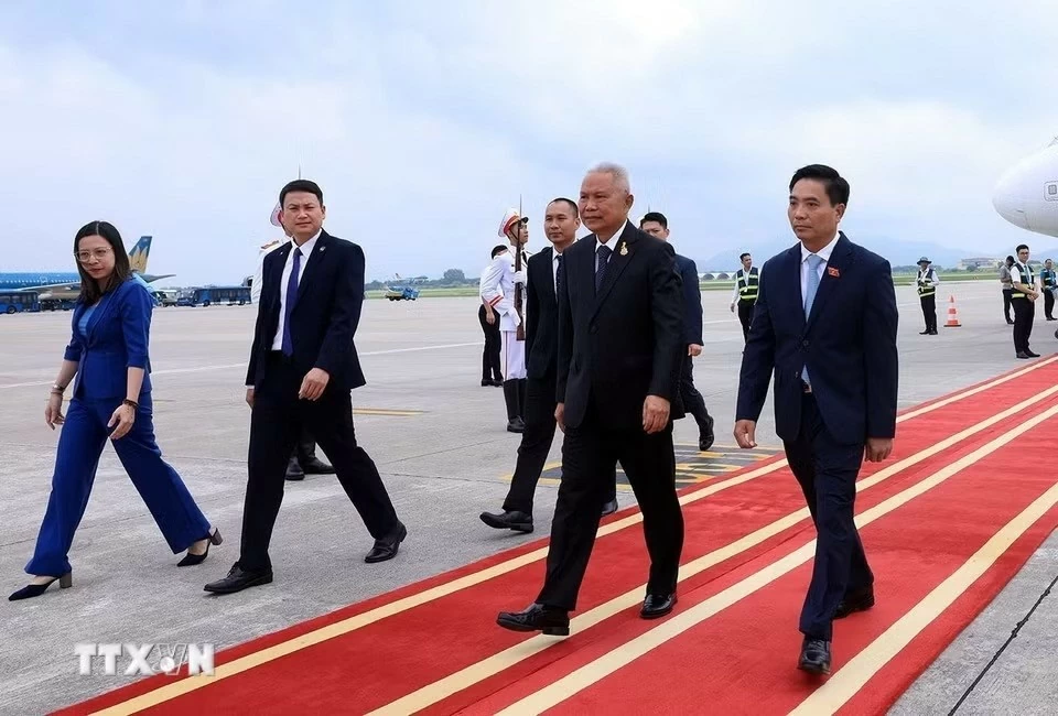 Chủ tịch Quốc hội kiêm Chủ tịch Hạ viện Vương quốc Thái Lan bắt đầu thăm Việt Nam