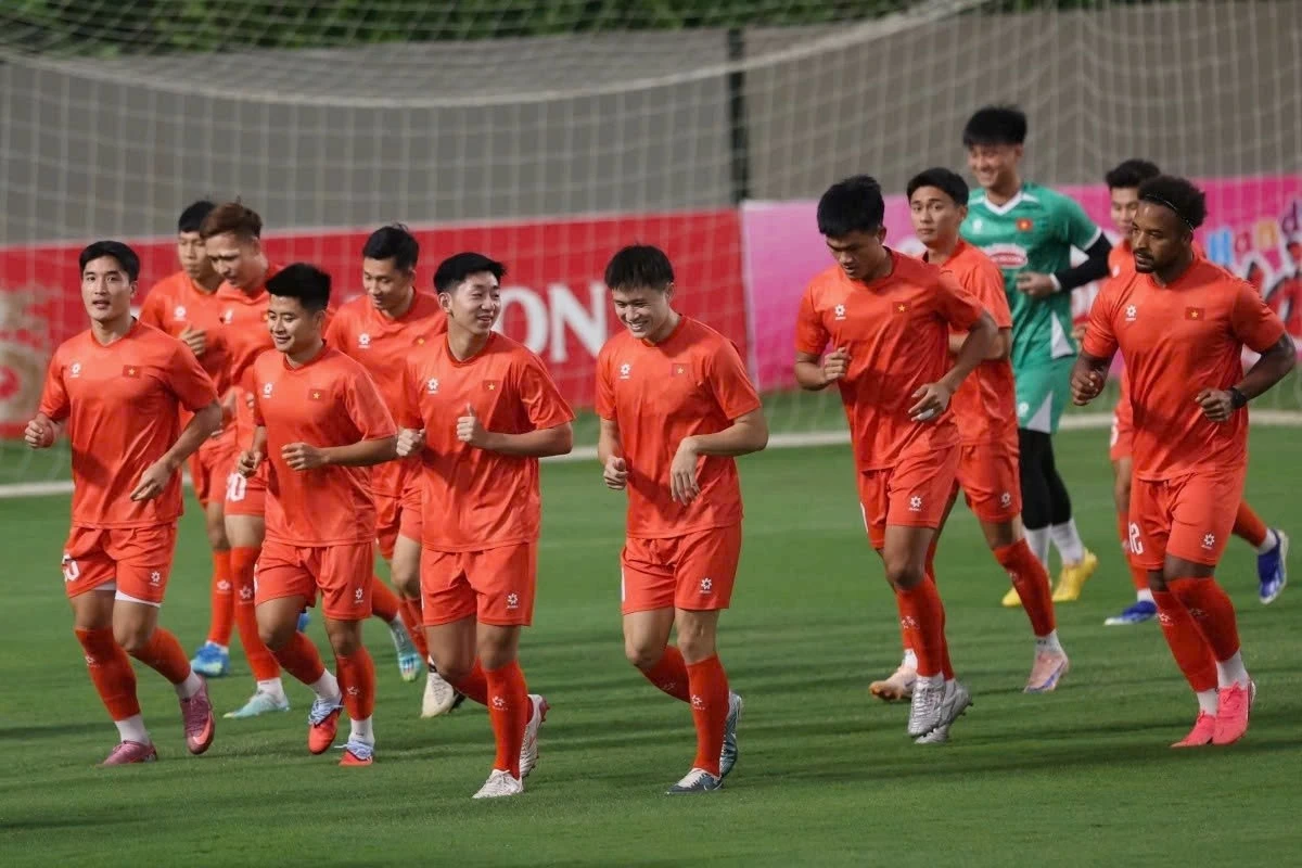 Chiều 5/8, đội tuyển Việt Nam tập luyện trở lại sau trận thắng Indonesia 3-0, chuẩn bị cho cuộc tiếp đón Campuchia trên sân vận động Mỹ Đình, Hà Nội. (Ảnh: Hải Hoàng)