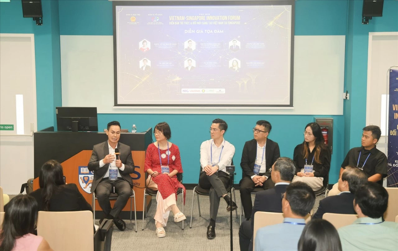 Đại sứ quán Việt Nam tại Singapore phối hợp Ban Liên lạc Cộng đồng người Việt Nam tại Singapore tổ chức Diễn đàn trí thức và đổi mới sáng tạo Việt Nam tại Singapore ngày 23/5/2026, kết nối đội ngũ trí thức, chuyên gia nhằm thúc đẩy khoa học, công nghệ và đổi mới sáng tạo phục vụ phát triển đất nước. (Nguồn: TTXVN)