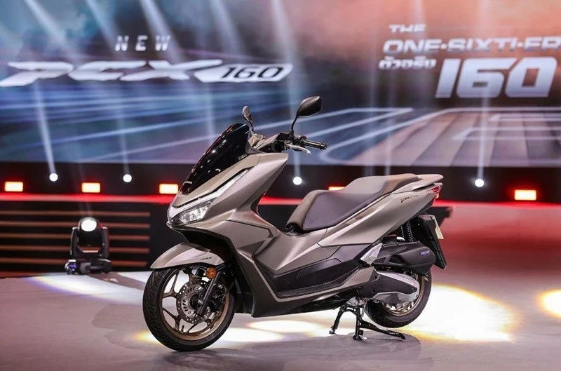 PCX160 2026 tiếp tục sở hữu phanh đĩa ở cả bánh trước và bánh sau. PCX160 2026 tiếp tục sở hữu phanh đĩa ở cả bánh trước và bánh sau.