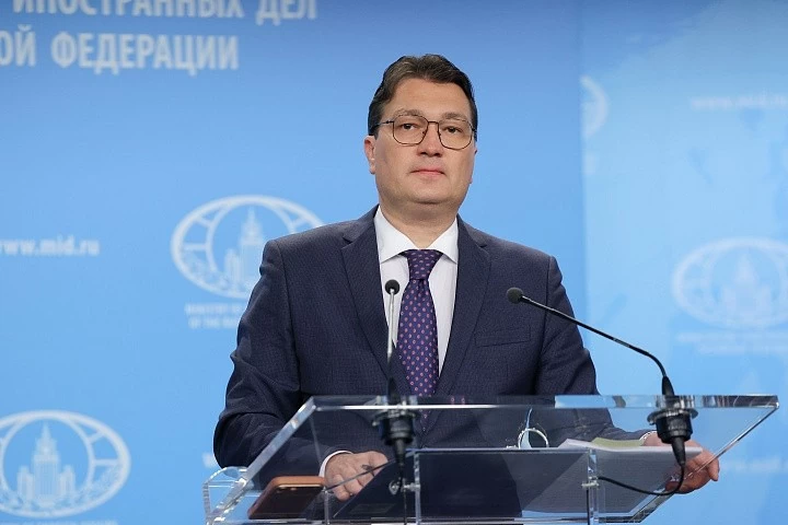 Phó người phát ngôn Bộ Ngoại giao Nga Alexey Fadeev phát biểu tại cuộc họp báo ở Moscow ngày 6/8, khẳng định Nga chưa nhận được đề xuất từ Ukraine về việc nối lại tiếp xúc ngoại giao. (Nguồn: Mid.ru) Phó người phát ngôn Bộ Ngoại giao Nga Alexey Fadeev phát biểu tại cuộc họp báo ở Moscow ngày 6/8, khẳng định Nga chưa nhận được đề xuất từ Ukraine về việc nối lại tiếp xúc ngoại giao. (Nguồn: Mid.ru)