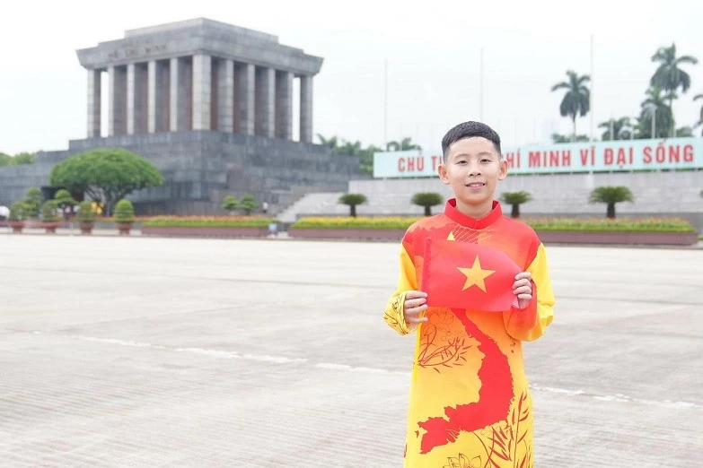 Dấu chân về nguồn trên miền di sản Thăng Long - Kinh Bắc