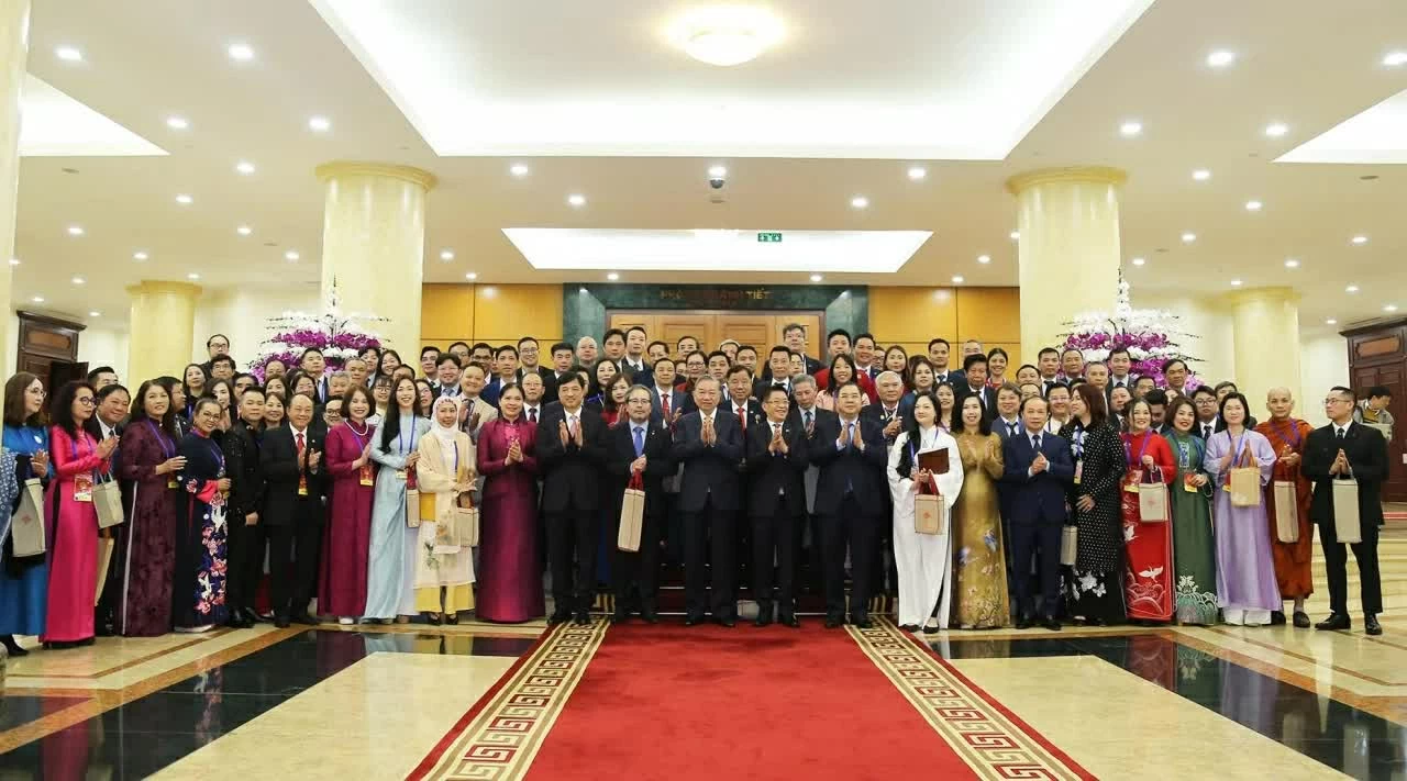 Mở rộng không gian cống hiến cho cộng đồng người Việt Nam ở nước ngoài