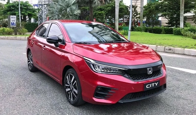 Ngoài ưu đãi giảm giá trên, đại lý còn tặng kèm một số phụ kiện cho khách mua Honda City.