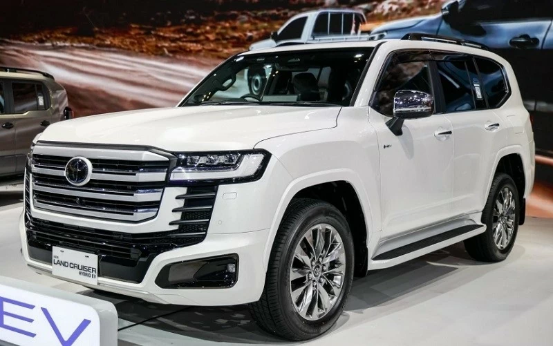Toyota Land Cruiser Hybrid 2026 được giới thiệu tại Indonesia trong khuôn khổ GIIAS 2026.