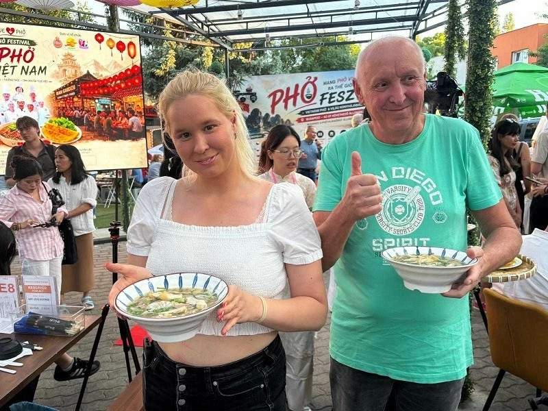 Kiều bào - từ cầu nối văn hóa thành một phần của hạ tầng đối ngoại quốc gia