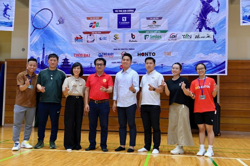 Sân chơi cầu lông gắn kết cộng đồng người Việt tại Nhật Bản