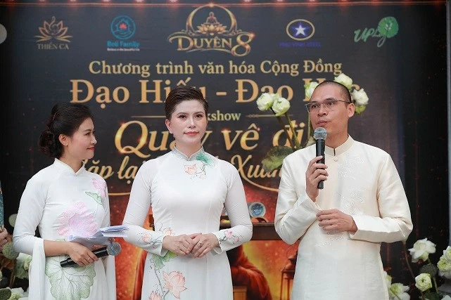 Ca sĩ Hiền Anh khởi xướng hành trình ‘Lá thư gửi thanh xuân của mẹ’, lan tỏa tinh thần hiếu đạo mùa Vu Lan Ca sĩ Hiền Anh khởi xướng hành trình ‘Lá thư gửi thanh xuân của mẹ’, lan tỏa tinh thần hiếu đạo mùa Vu Lan
