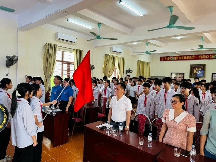 Liên đội Trường THCS Đại Hà long trọng tổ chức Lễ trưởng thành Đội và Lễ kết nạp đoàn viên mới tháng 3/2026.