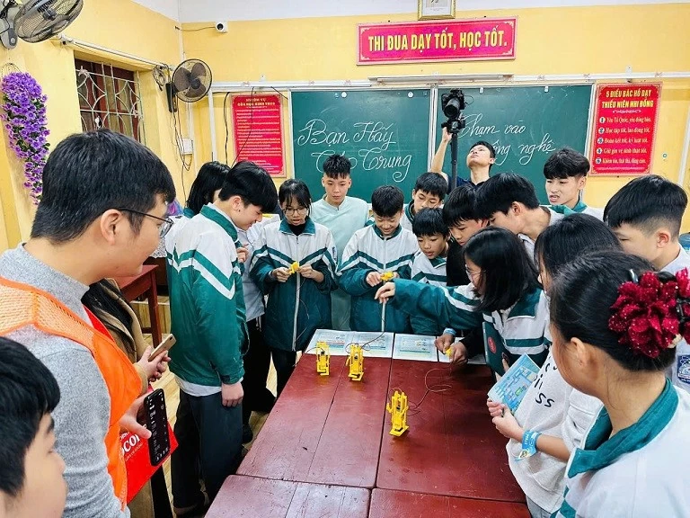Trường THCS Thạch Khôi, TP Hải Phòng: Đoàn kết, đổi mới và phát triển Trường THCS Thạch Khôi, TP Hải Phòng: Đoàn kết, đổi mới và phát triển