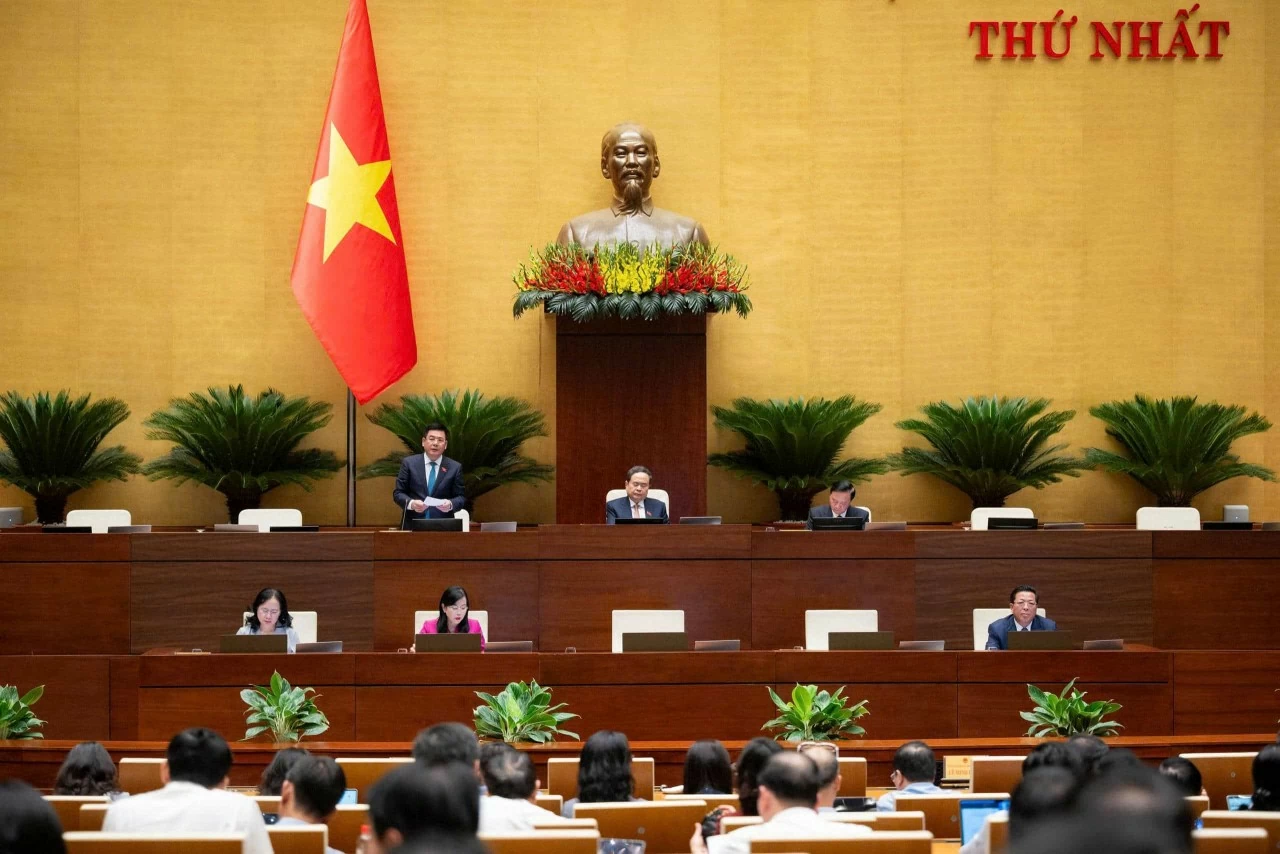 Thông cáo báo chí số 08 Kỳ họp không thường lệ thứ Nhất, Quốc hội khóa XVI