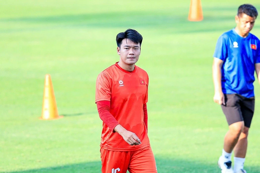 Trung vệ Thành Chung: Đội tuyển Việt Nam tôn trọng Malaysia, quyết bảo vệ ngôi vô địch