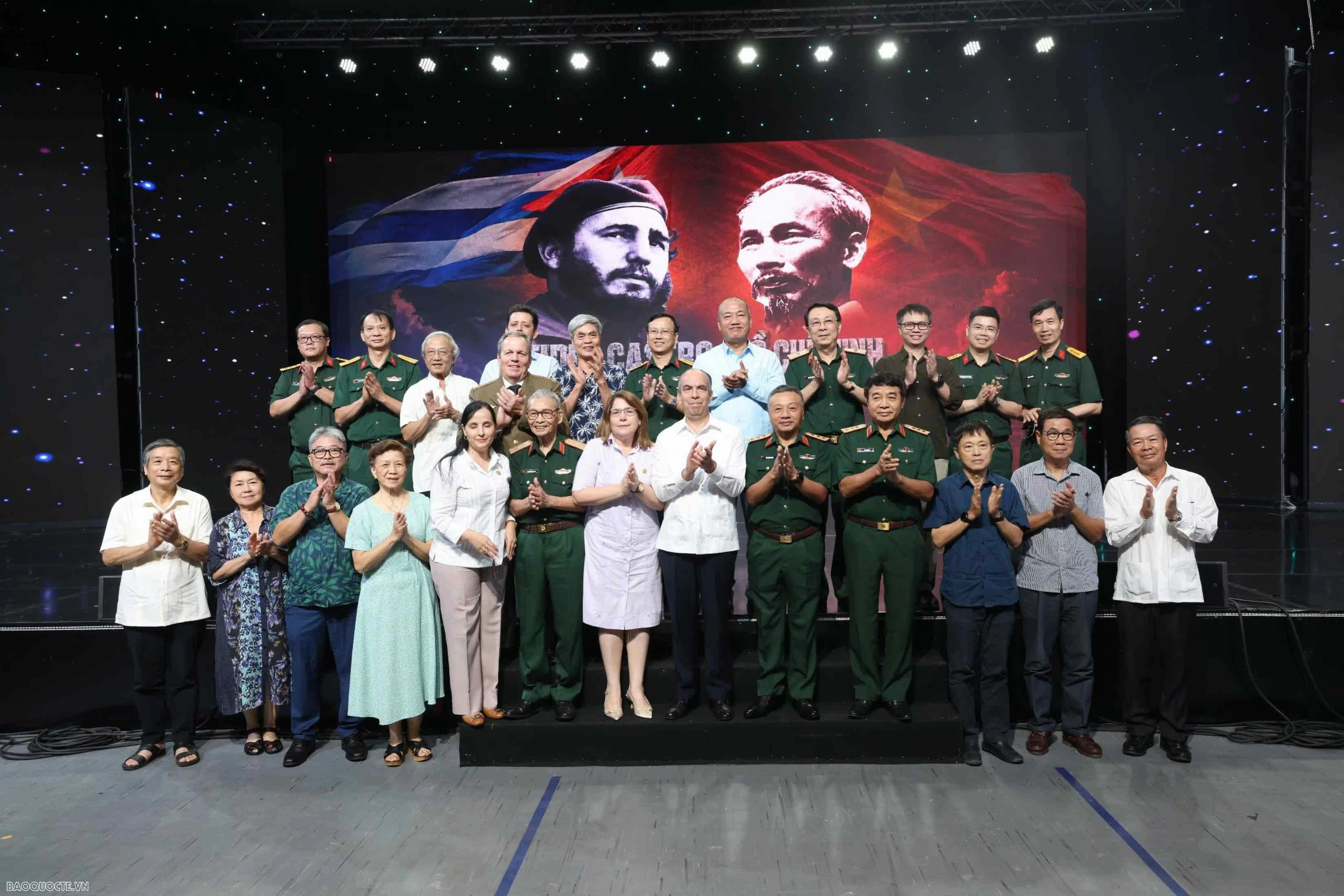 Tôn vinh di sản của Chủ tịch Hồ Chí Minh và Chủ tịch Fidel Castro: Những 'hạt giống' đi tới mùa Xuân
