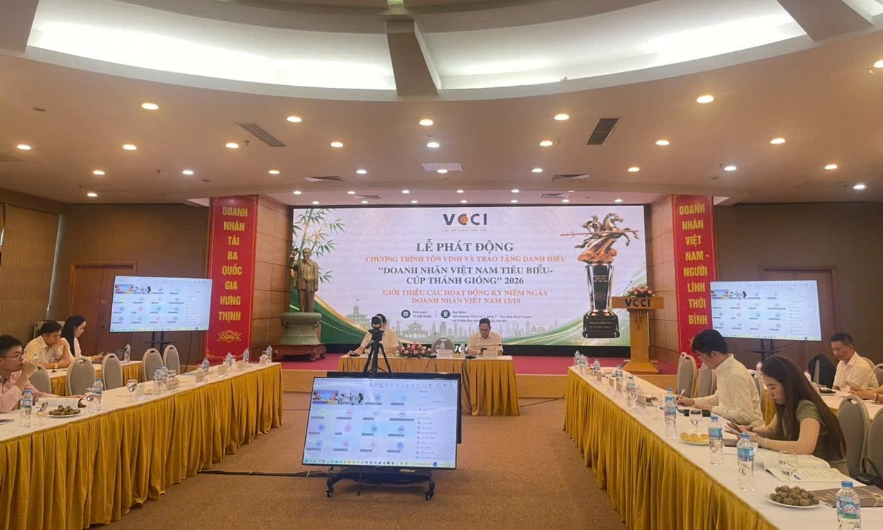 Phát động Chương trình xét chọn, tôn vinh 100 doanh nhân Việt Nam tiêu biểu Phát động Chương trình xét chọn, tôn vinh 100 doanh nhân Việt Nam tiêu biểu