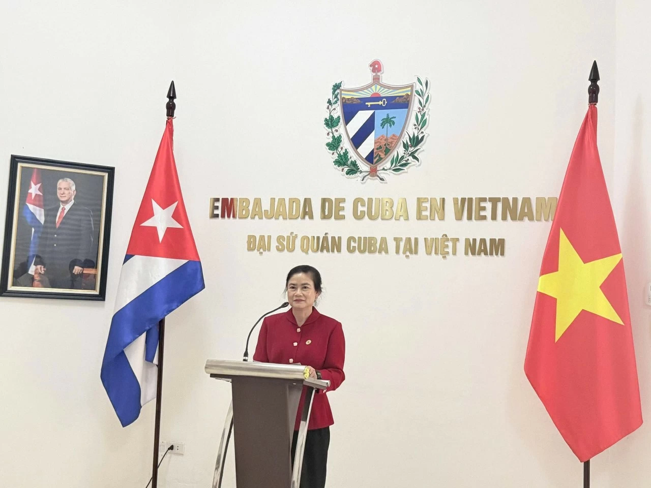 Chủ tịch Trung ương Hội Chữ thập đỏ Việt Nam Đỗ Thị Thu Thảo khẳng định khoản hỗ trợ là sự sẻ chia thiết thực, đồng thời là tình cảm và lời tri ân của nhân dân Việt Nam dành cho nhân dân Cuba. (Nguồn: Trung ương Hội Chữ thập đỏ Việt Nam) Chủ tịch Trung ương Hội Chữ thập đỏ Việt Nam Đỗ Thị Thu Thảo khẳng định khoản hỗ trợ là sự sẻ chia thiết thực, đồng thời là tình cảm và lời tri ân của nhân dân Việt Nam dành cho nhân dân Cuba. (Nguồn: Trung ương Hội Chữ thập đỏ Việt Nam)