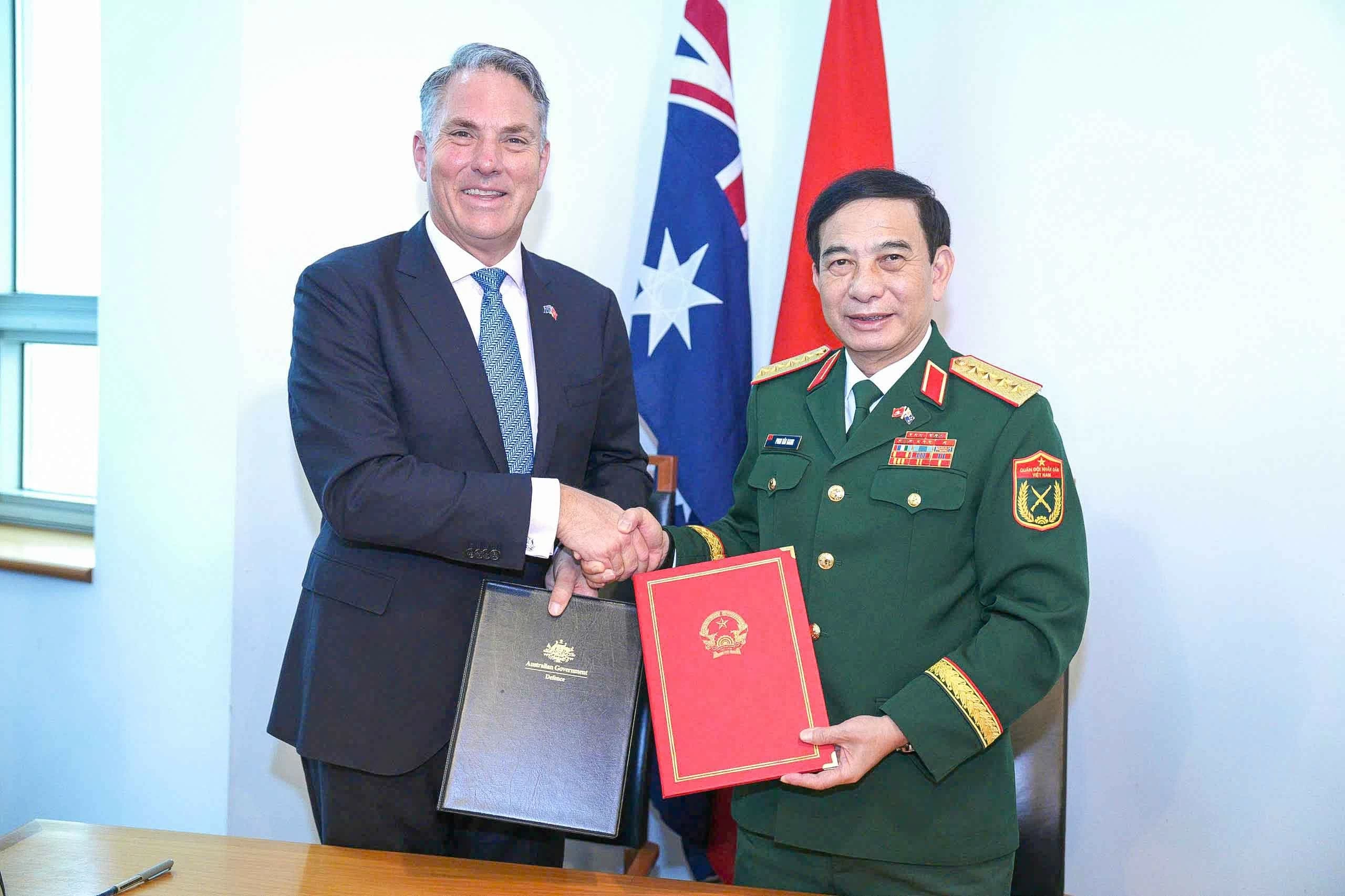 Thúc đẩy hợp tác quốc phòng xứng tầm với quan hệ Việt Nam-Australia Thúc đẩy hợp tác quốc phòng xứng tầm với quan hệ Việt Nam-Australia
