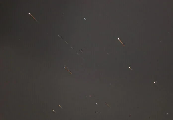 Các lực lượng Houthi tại Yemen tiến hành nhiều cuộc tập kích bằng tên lửa và UAV nhằm vào các mục tiêu quân sự tại Marib và Mokha. (Nguồn: Anadolu)