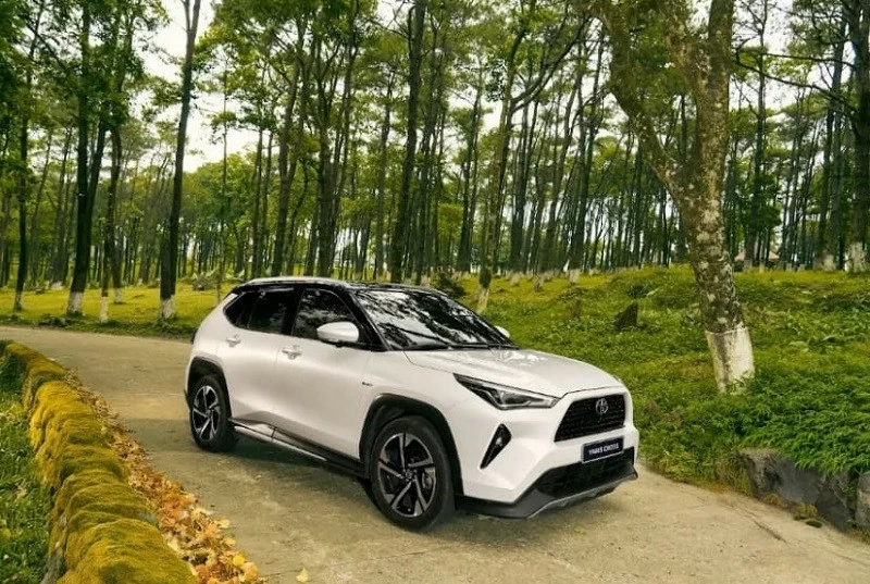 Top 10 xe ô tô động cơ đốt trong bán chạy nhất tháng 7/2026: Toyota Yaris Cross bức tốc mạnh mẽ. Top 10 xe ô tô động cơ đốt trong bán chạy nhất tháng 7/2026: Toyota Yaris Cross bức tốc mạnh mẽ.
