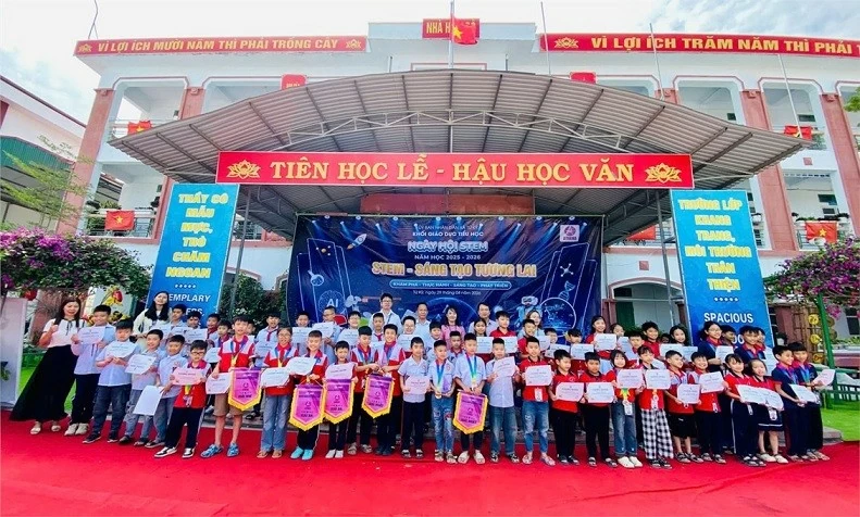 Ươm mầm tri thức, bồi đắp tương lai trên quê hương Tứ Kỳ, TP Hải Phòng Ươm mầm tri thức, bồi đắp tương lai trên quê hương Tứ Kỳ, TP Hải Phòng