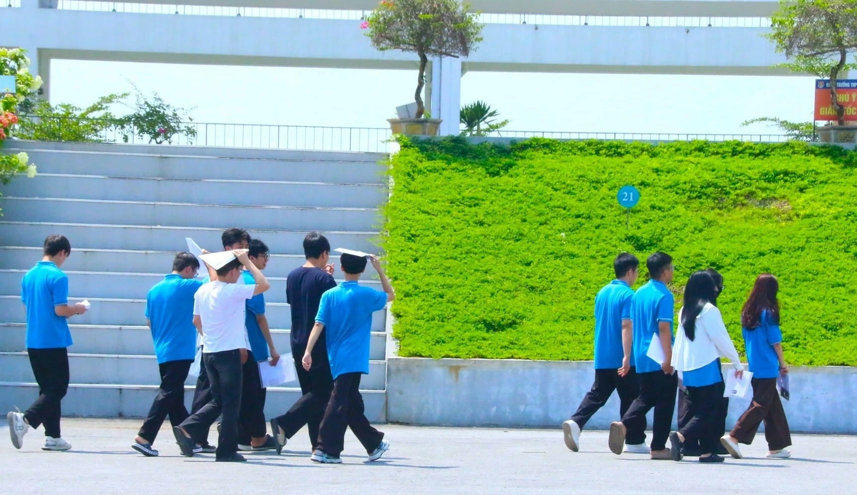 326 thí sinh ở Tuyên Quang bước vào buổi thi lại tốt nghiệp THPT môn Ngữ văn 326 thí sinh ở Tuyên Quang bước vào buổi thi lại tốt nghiệp THPT môn Ngữ văn
