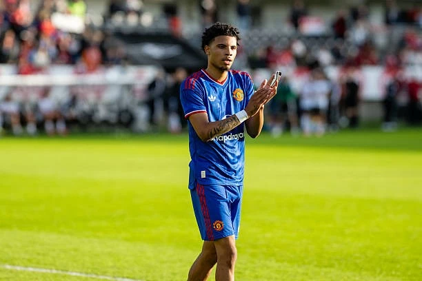Chuyển nhượng cầu thủ hôm nay 14/8: MU bán Ethan Williams; Doku ký hợp đồng mới với Man City; Arsenal đàm phán mua Osimhen Chuyển nhượng cầu thủ hôm nay 14/8: MU bán Ethan Williams; Doku ký hợp đồng mới với Man City; Arsenal đàm phán mua Osimhen
