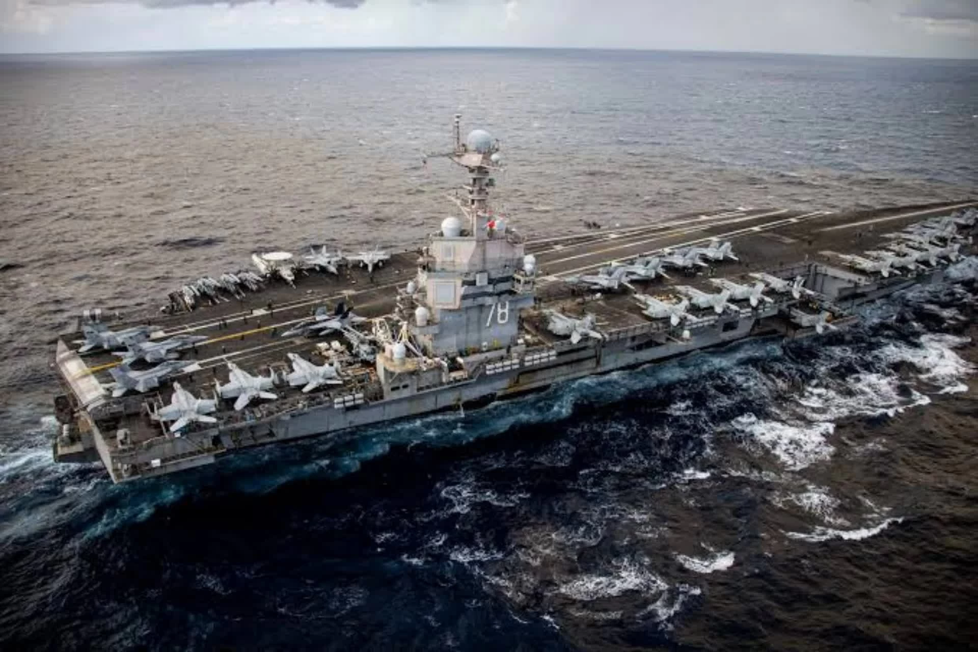 Tàu sân bay USS Gerald R. Ford của hải quân Mỹ, lớp tàu được trang bị hệ thống phóng máy bay điện từ EMALS. (Nguồn: Euronews)