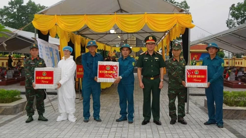 Tri ân các Anh hùng liệt sĩ: Thái Nguyên quyết tâm hoàn thành Chiến dịch 500 ngày đêm Tri ân các Anh hùng liệt sĩ: Thái Nguyên quyết tâm hoàn thành Chiến dịch 500 ngày đêm