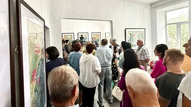 ‘Hương sắc Việt Nam’ trên giấy Dó đến với công chúng vùng Viễn Đông