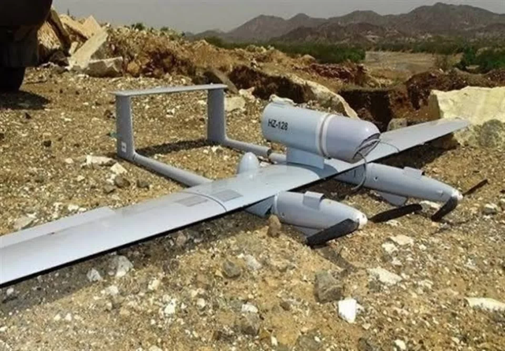 Quân đội Yemen tăng cường sử dụng UAV trong các cuộc tập kích lực lượng Houthi khi giao tranh tại nhiều mặt trận có dấu hiệu nóng trở lại. (Nguồn: Tasnim News Agency) Quân đội Yemen tăng cường sử dụng UAV trong các cuộc tập kích lực lượng Houthi khi giao tranh tại nhiều mặt trận có dấu hiệu nóng trở lại. (Nguồn: Tasnim News Agency)
