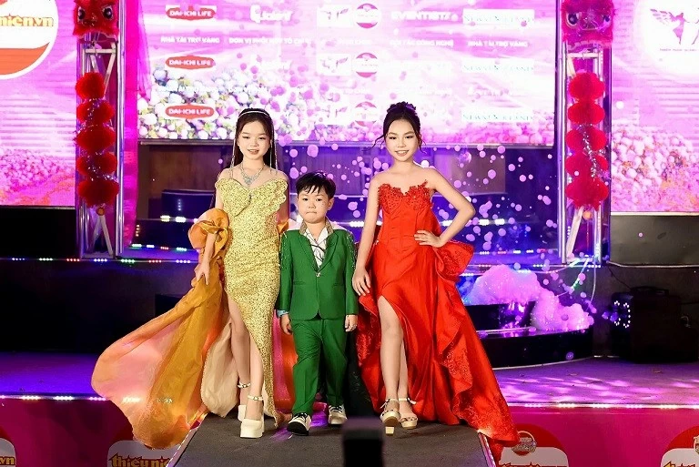Nữ sinh lớp 6 giành Quán quân Little Angel - Thiên thần Quảng cáo Việt Nam 2026 Nữ sinh lớp 6 giành Quán quân Little Angel - Thiên thần Quảng cáo Việt Nam 2026