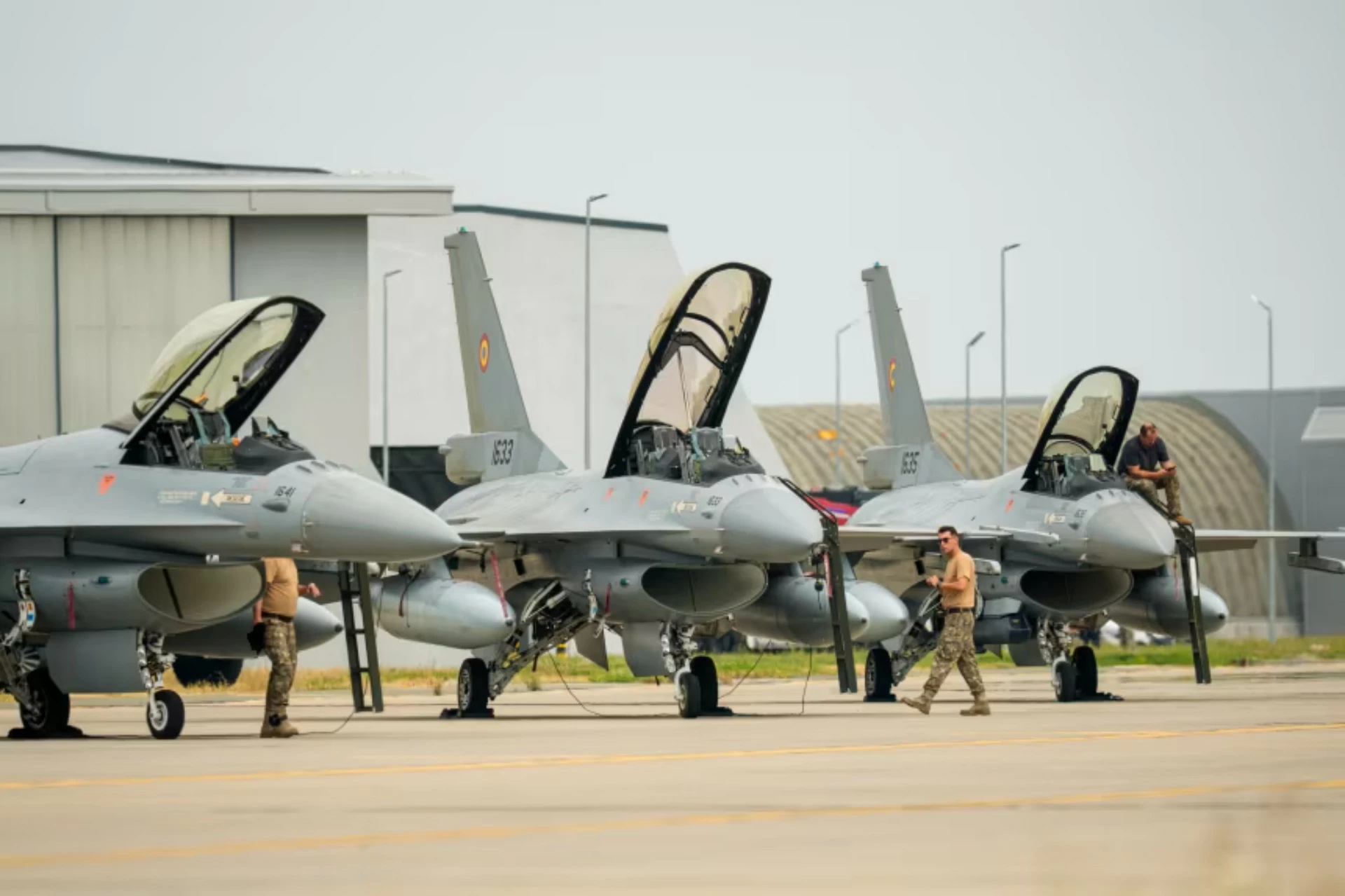 Máy bay chiến đấu F-16 trong một cuộc tập trận cảnh sát trên không tại Căn cứ Không quân Borcea 86, trong bối cảnh lo ngại về an ninh gia tăng về các cuộc xâm nhập bằng máy bay không người lái xuyên biên giới liên quan đến cuộc chiến của Nga ở Ukraine, tạ