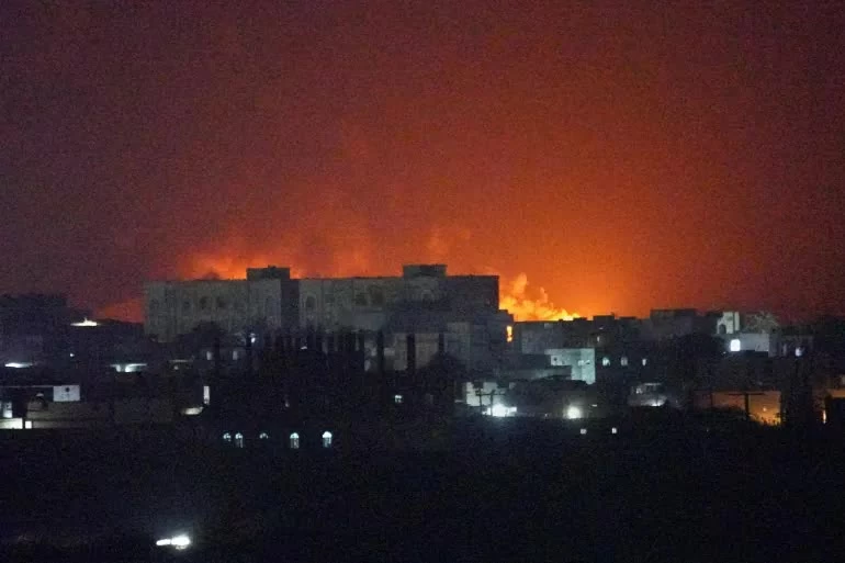 Quân đội Yemen tiến hành các cuộc tấn công nhằm vào vị trí của lực lượng Houthi tại nhiều địa phương. (Nguồn: Al Jazeera)