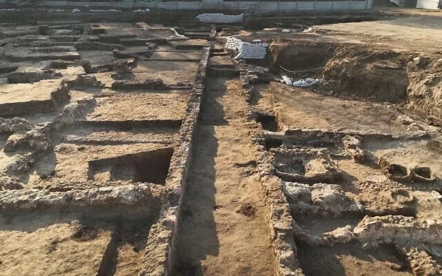 Israel: Phát hiện khu phức hợp cổ đại 1.300 năm tuổi khi đào bến xe buýt Israel: Phát hiện khu phức hợp cổ đại 1.300 năm tuổi khi đào bến xe buýt