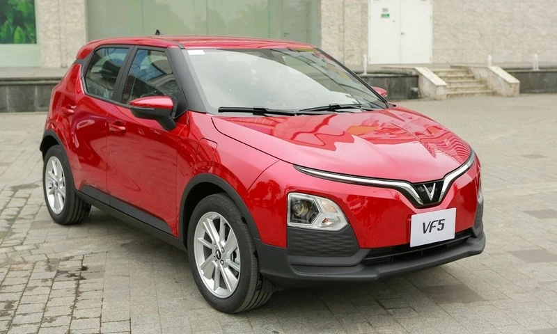 Top 5 xe SUV hạng A bán chạy nhất tháng 7/2026: VinFast VF 5 tiếp tục dẫn đầu.