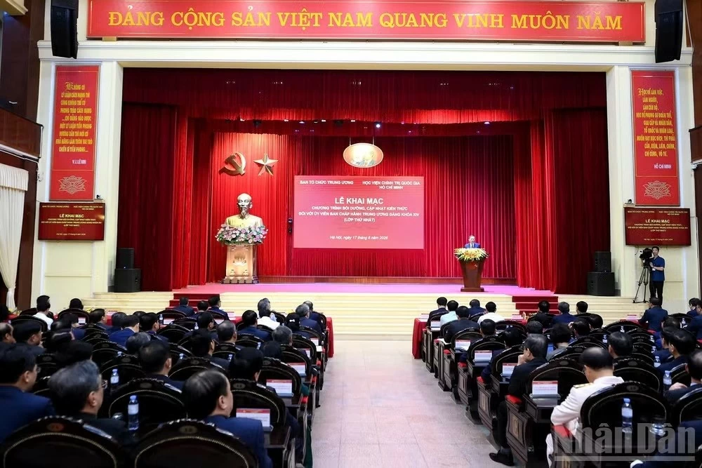 Khai mạc chương trình bồi dưỡng, cập nhật kiến thức đối với Ủy viên Trung ương Đảng khóa XIV Khai mạc chương trình bồi dưỡng, cập nhật kiến thức đối với Ủy viên Trung ương Đảng khóa XIV