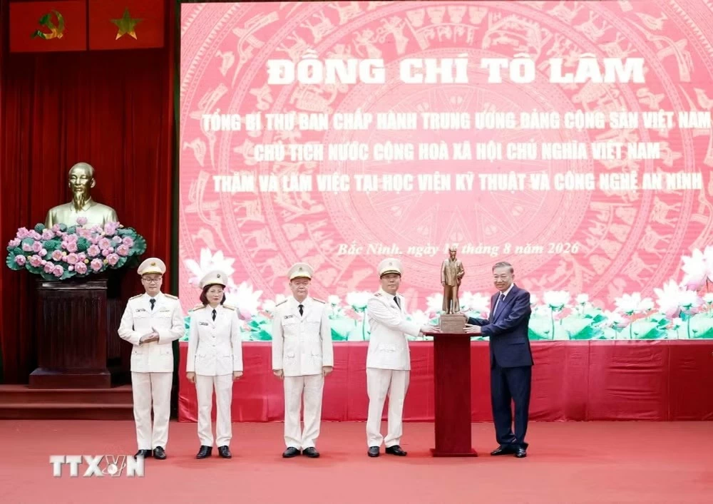 Học viện Kỹ thuật và Công nghệ an ninh phải chủ động đi trước, từng bước làm chủ và dẫn dắt