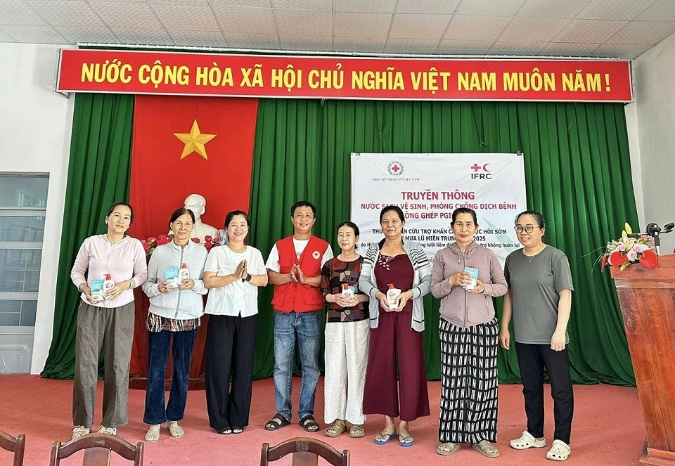 Nâng cao nhận thức cộng đồng về nước sạch, vệ sinh và phòng ngừa dịch bệnh sau thiên tai Nâng cao nhận thức cộng đồng về nước sạch, vệ sinh và phòng ngừa dịch bệnh sau thiên tai