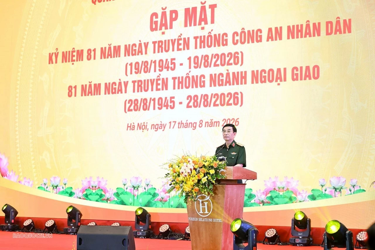 Gặp mặt kỷ niệm nhân dịp Ngày truyền thống ngành Công an và ngành Ngoại giao