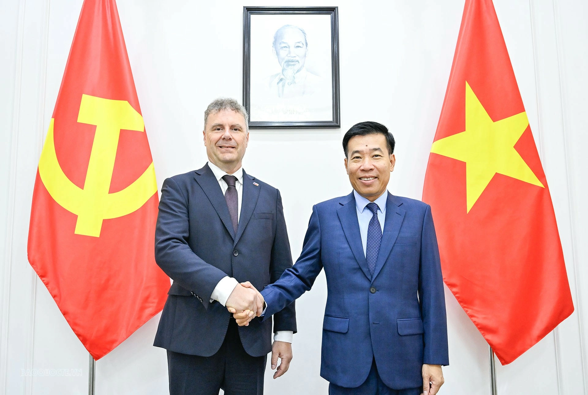 ĐCS Séc Đảng Cộng sản Việt Nam và Đảng Cộng sản Czech Morava tăng cường chia sẻ thông tin và kinh nghiệm