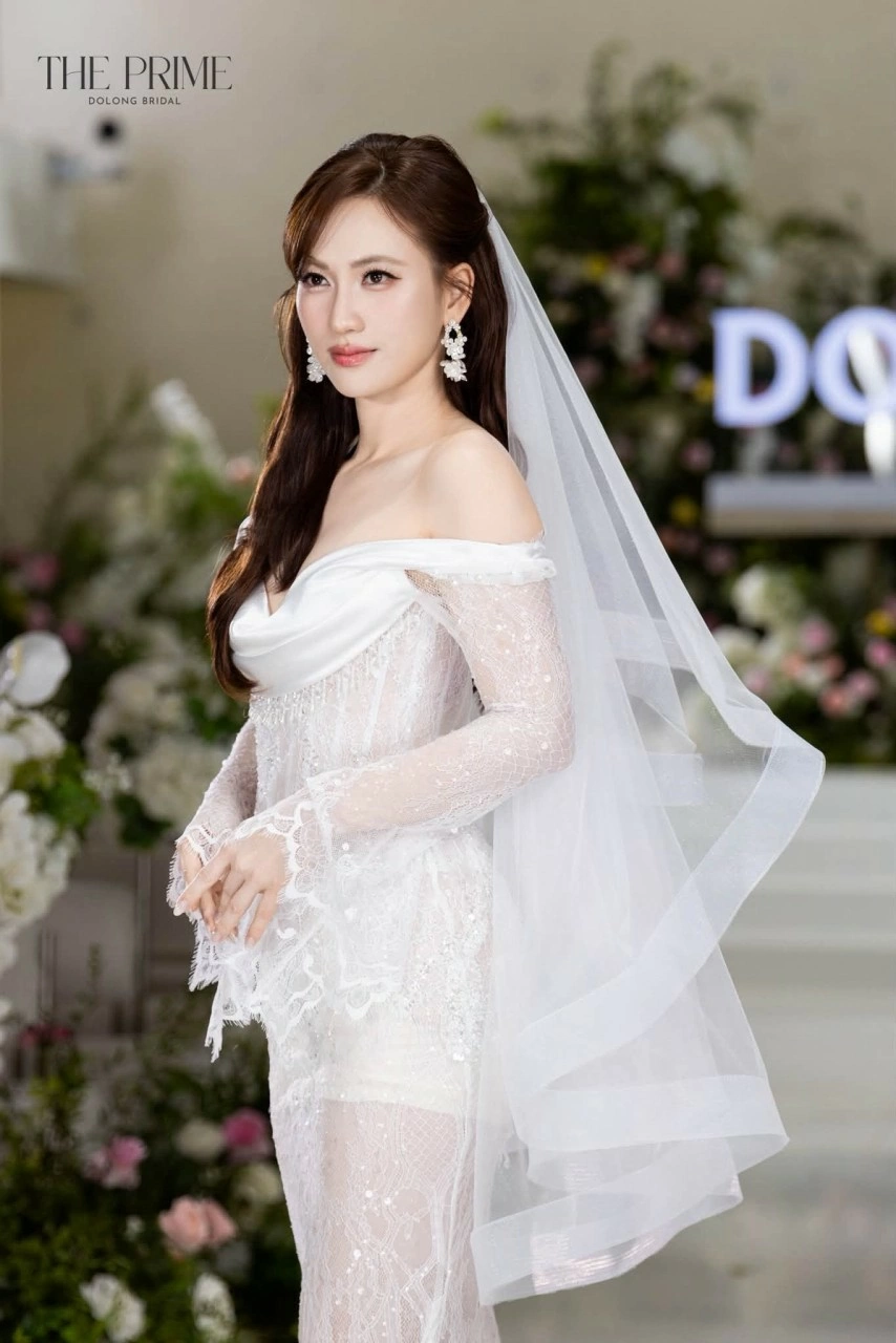 Nhan sắc diễn viên Phương Anh Đào