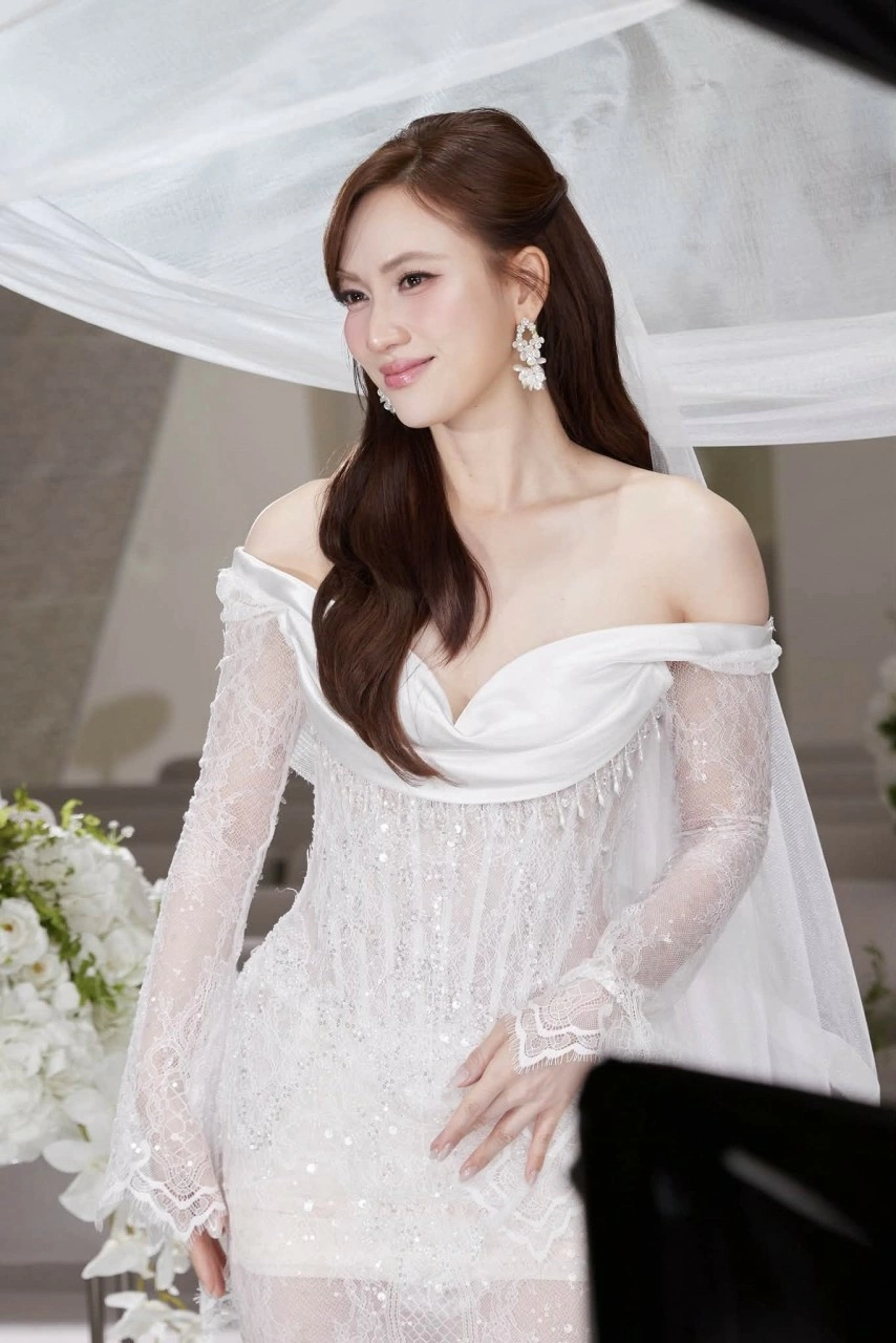 Nhan sắc diễn viên Phương Anh Đào