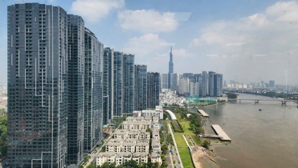 Vietnam makes global top 10 for real estate transparency improvement: JLL