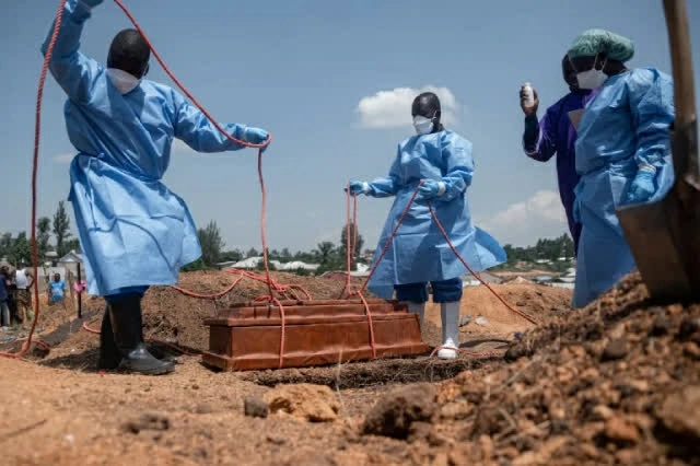 Đợt bùng phát Ebola tại CHDC Congo đã khiến hơn 2.320 người tử vong, trong khi WHO cảnh báo vẫn còn nhiều chuỗi lây nhiễm chưa được phát hiện và ngăn chặn. (Nguồn: Al Jazeera)
